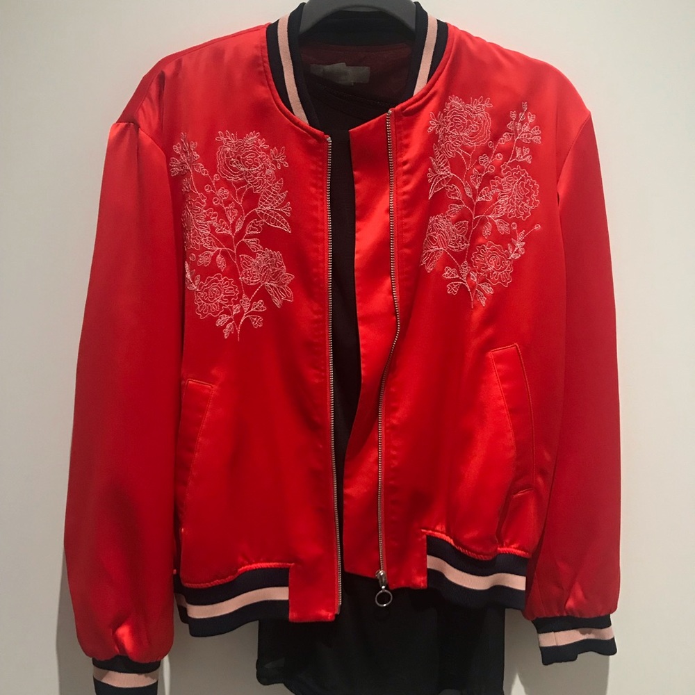 H&M Red bomber jacket - Picture 2 of 7